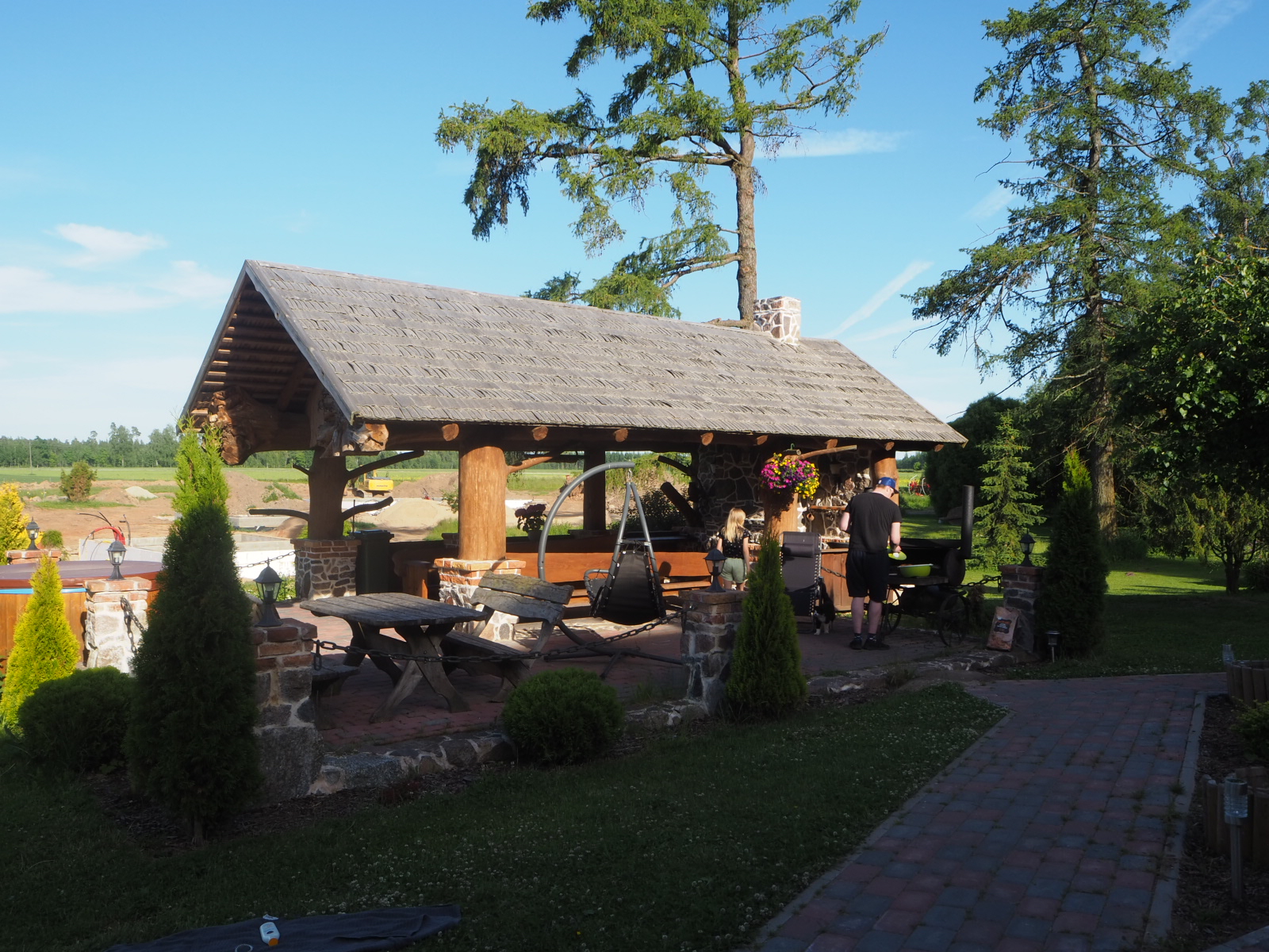 Tartto: Airbnb-majoitus/Kilgi Horse Ranch, Viron kansallismuseo & ylösalaisin oleva talo